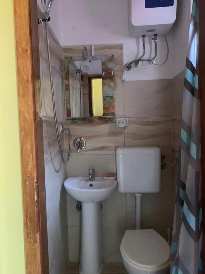 Rooms For Rent Shkoder Luaran gambar