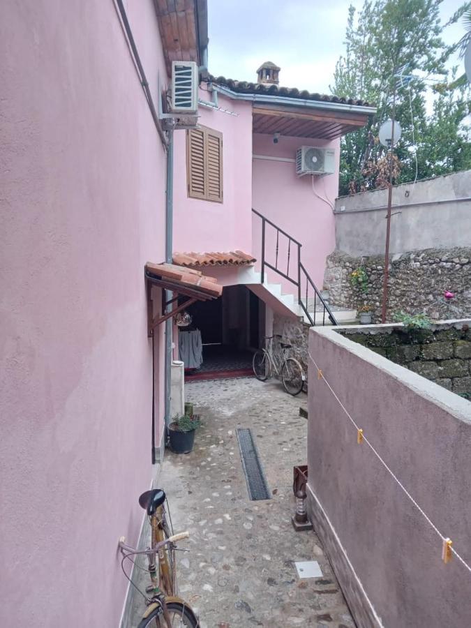 Rooms For Rent Shkoder Luaran gambar