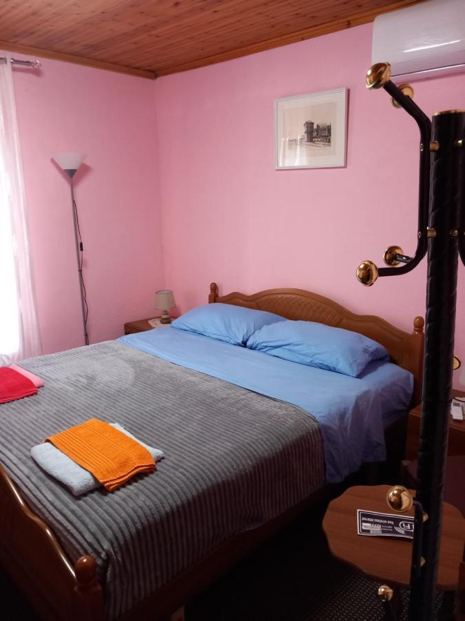 Rooms For Rent Shkoder Luaran gambar